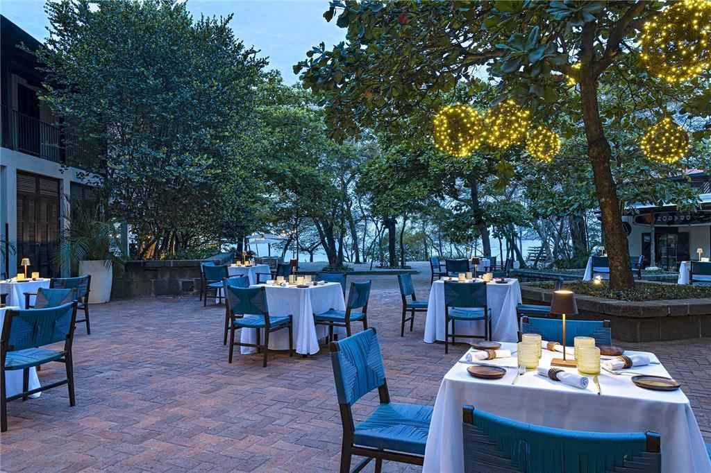 Santarena Hotel At Las Catalinas 餐厅 照片
